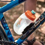 Fidlock Botella TWIST 450 niños + Base magnética para bicicleta, Naranja, Blanco transparante - 09638(CLR) - Imagen 4