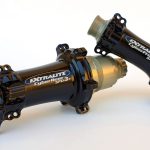 Extralite Maza trasera CyberRear SPD 3+ 24h 12x142mm - Imagen 8