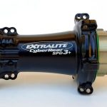 Extralite Maza trasera CyberRear SPD 3+ 24h 12x142mm - Imagen 2