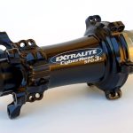 Extralite Maza trasera CyberRear SPD 3+ 24h 12x142mm - Imagen 4
