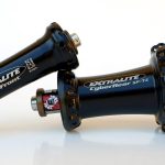 Extralite Maza trasera CyberRear SPD-T2 24h QR 10x130mm - Imagen 7