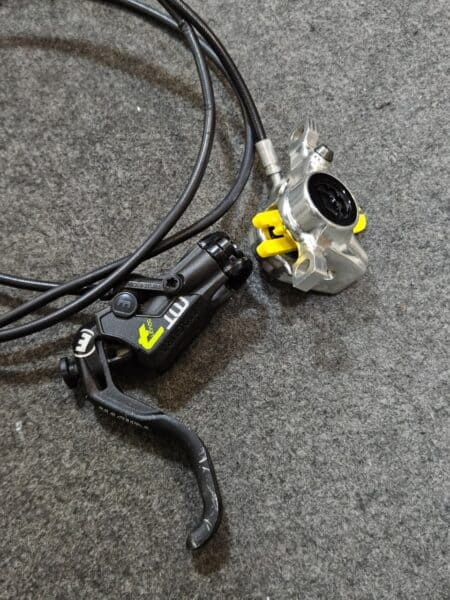Magura - Freno - MT8 PRO, palanca de 1 dedo HC-Aluminio, 2 pistones (1 unid) - 2701728 - MKP - Usado, en buen estado