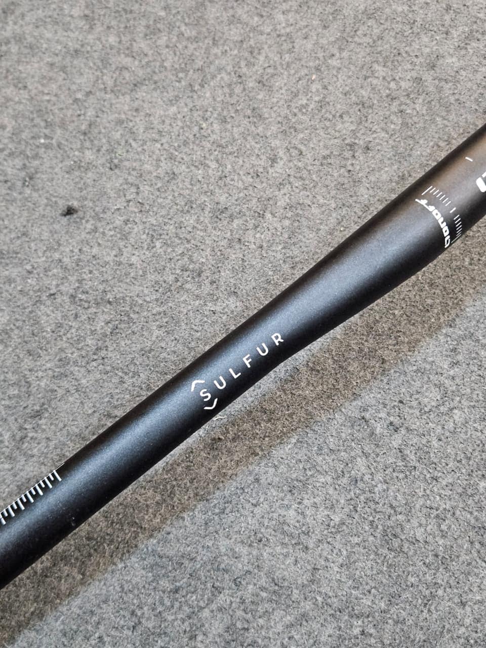 ONOFF - Manillar - Sulfur 0.2 aluminio 6061, 31.8mm, 760mm ancho, 4.8mm rise, 9° backsweep, 0° upsweep - MKP - Desmontado, nunca usado - Imagen 9