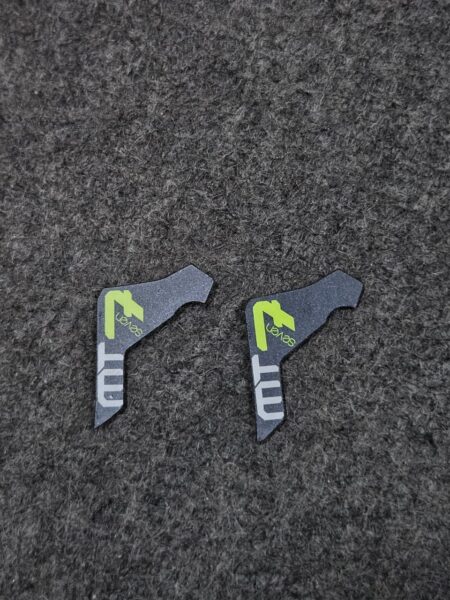 Cuchillas de corte para máquinas de impresión en color gris y verde.