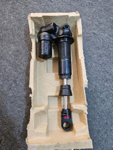 FOX - Amortiguador - DHX2 Factory Series 2025-2024, Trunnion, 225x70 mm, 400 lb/in, SLS sin resorte - 978-02-630 - MKP - Usado, en buen estado