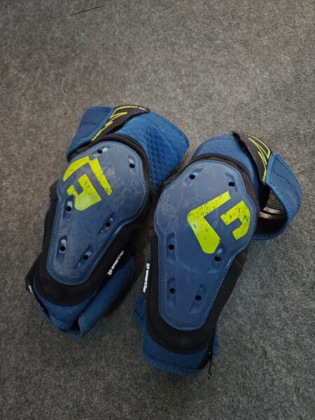 G Form - Rodillera - Eline - Azul - Talla L- MKP - Usado