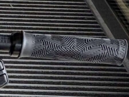 ONOFF - Grips - Forest Lock‑On CNC 135 mm
